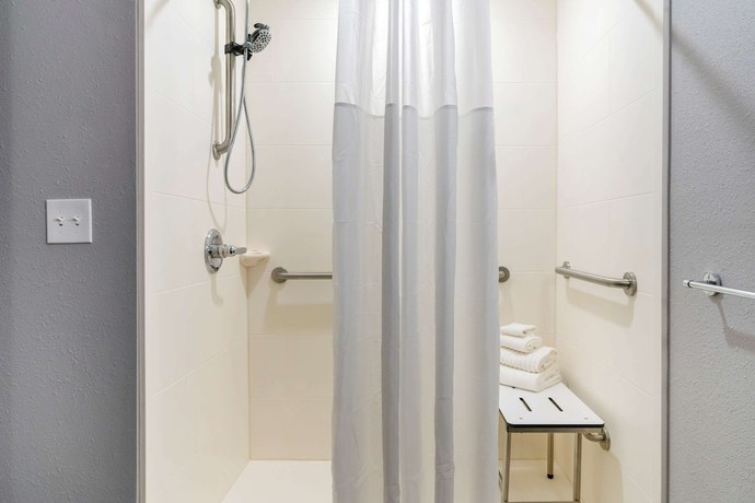 Imagen de la habitación del Hotel Comfort Suites, Futrell. Foto 5