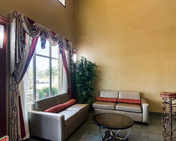 Imagen de los interiores del Hotel Comfort Suites Gainesville. Foto 17