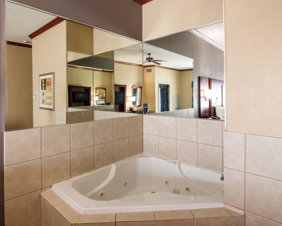 Imagen de la habitación del Hotel Comfort Suites Gainesville. Foto 13