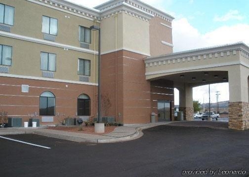Imagen general del Hotel Comfort Suites Gallup East Route 66 and I-40. Foto 10