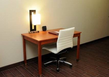 Imagen de la habitación del Hotel Comfort Suites Gonzales. Foto 4