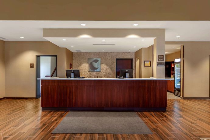 Imagen de los interiores del Hotel Comfort Suites, Grand Island. Foto 19