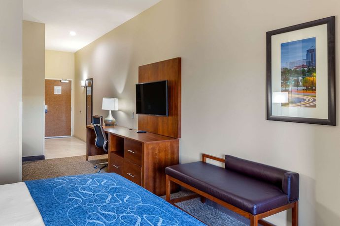 Imagen de la habitación del Hotel Comfort Suites Greensboro - High Point. Foto 13