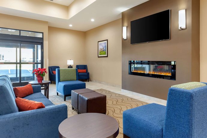Imagen de los interiores del Hotel Comfort Suites Greensboro - High Point. Foto 19