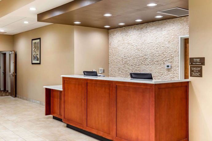 Imagen de los interiores del Hotel Comfort Suites Greensboro - High Point. Foto 20