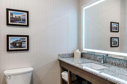 Imagen general del Hotel Comfort Suites Grove City - Columbus South. Foto 3