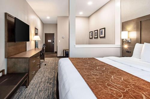 Imagen general del Hotel Comfort Suites Grove City - Columbus South. Foto 7
