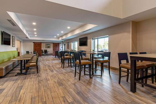 Imagen de la habitación del Hotel Comfort Suites Grove City - Columbus South. Foto 10