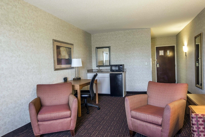 Imagen de los interiores del Hotel Comfort Suites Hanes Mall. Foto 9