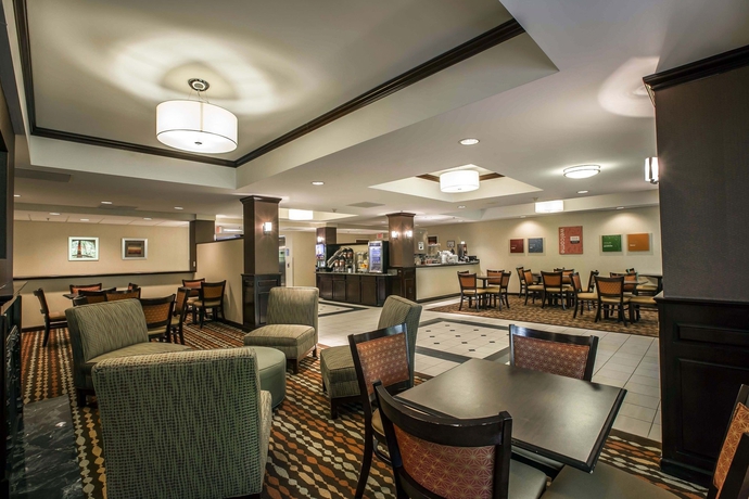 Imagen del bar/restaurante del Hotel Comfort Suites Hanes Mall. Foto 6