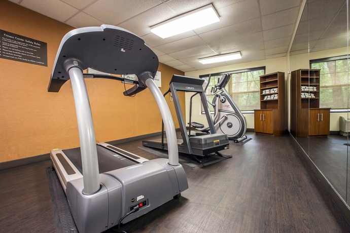 Imagen de los interiores del Hotel Comfort Suites Hanes Mall. Foto 11