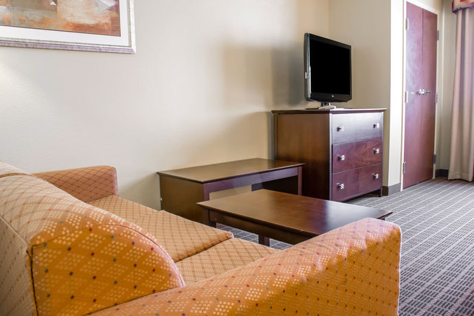 Imagen de los interiores del Hotel Comfort Suites Huntsville Midcity District At Research Park. Foto 13