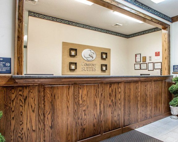Imagen de los interiores del Hotel Comfort Suites Jefferson City. Foto 17