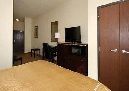 Imagen de la habitación del Hotel Comfort Suites Jonesboro University Area. Foto 8