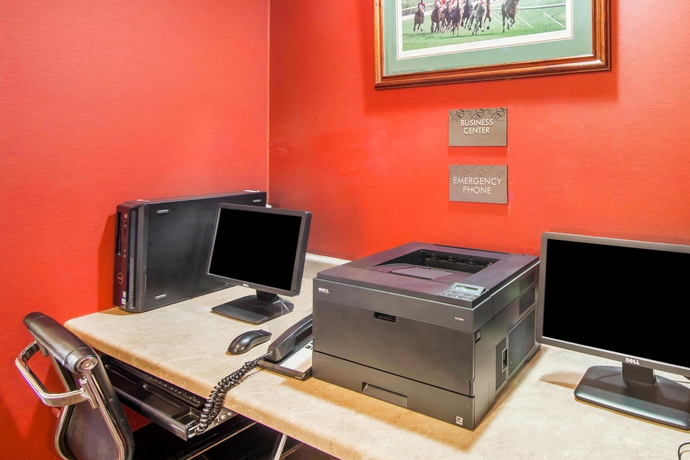 Imagen de los interiores del Hotel Comfort Suites Keeneland. Foto 11