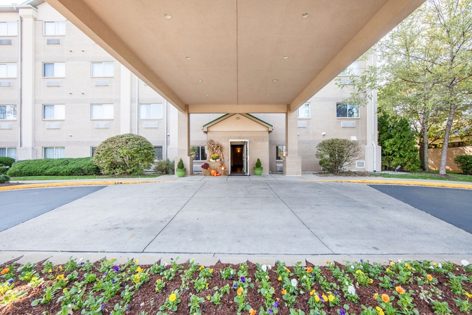Imagen de los exteriores del Hotel Comfort Suites Keeneland. Foto 8