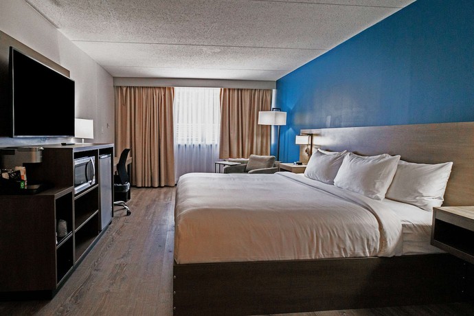 Imagen de la habitación del Hotel Comfort Suites Kingston Central. Foto 11