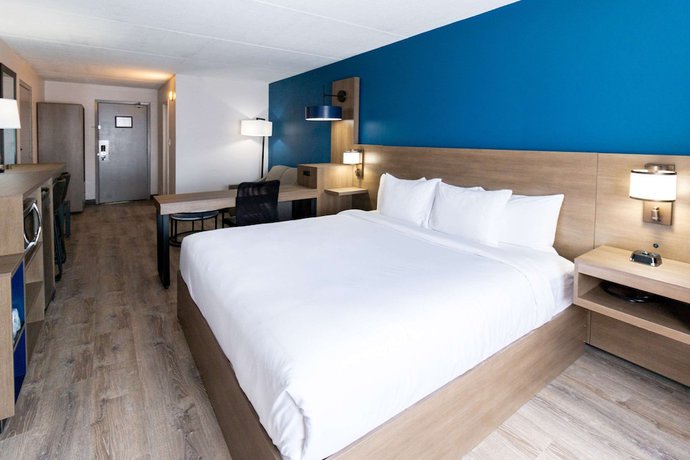 Imagen de la habitación del Hotel Comfort Suites Kingston Central. Foto 18