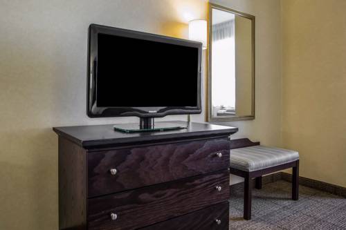 Imagen de la habitación del Hotel Comfort Suites Lake Geneva East. Foto 10