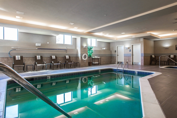 Imagen de la piscina del Hotel Comfort Suites Lake Norman - Huntersville. Foto 14