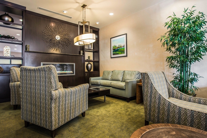 Imagen de los interiores del Hotel Comfort Suites Lake Norman - Huntersville. Foto 10