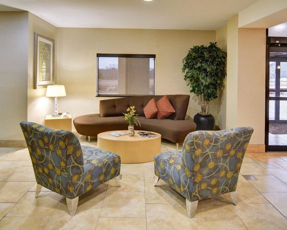 Imagen de los interiores del Hotel Comfort Suites Lindale - Tyler North. Foto 15
