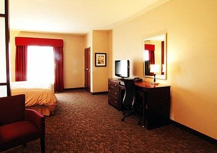 Imagen de la habitación del Hotel Comfort Suites Little Rock. Foto 5