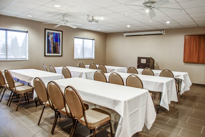 Imagen de los interiores del Hotel Comfort Suites Lombard - Addison. Foto 16