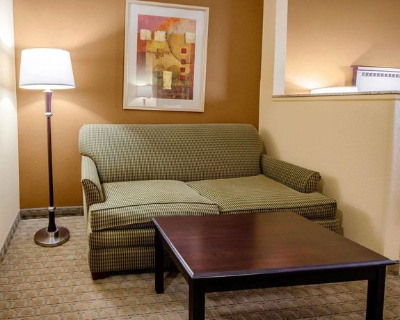 Imagen de la habitación del Hotel Comfort Suites Louisville East. Foto 11
