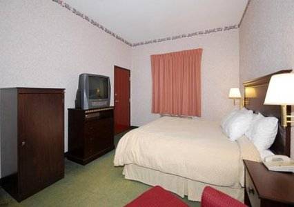 Imagen de la habitación del Hotel Comfort Suites Mattoon. Foto 3
