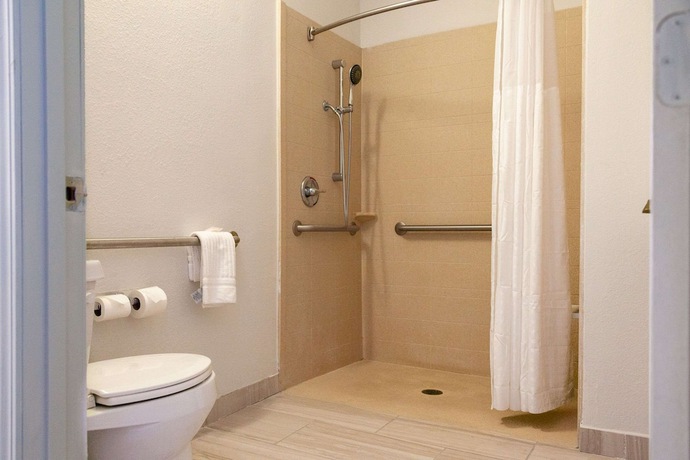 Imagen de la habitación del Hotel Comfort Suites Medical District near Mall of Louisiana. Foto 15