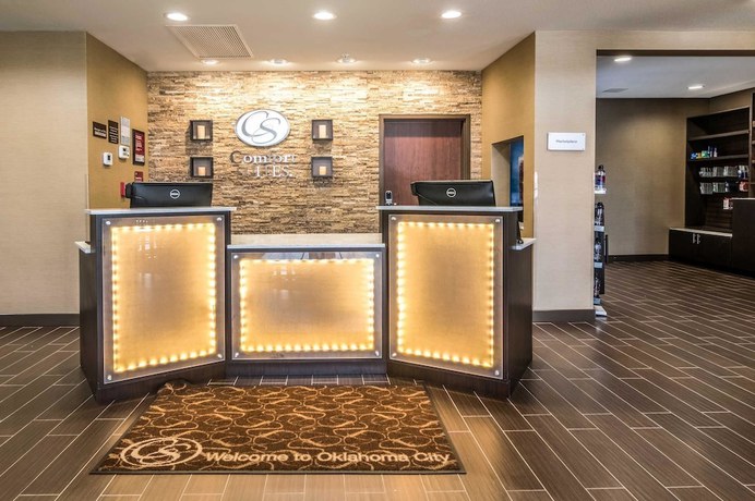 Imagen de los interiores del Hotel Comfort Suites Meridian and I-40. Foto 20