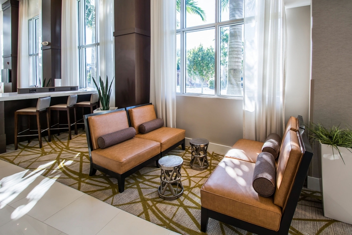 Imagen de los interiores del Hotel Comfort Suites Miami Airport North. Foto 13