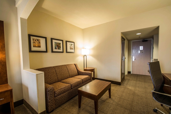 Imagen de los interiores del Hotel Comfort Suites Miami - Kendall. Foto 12