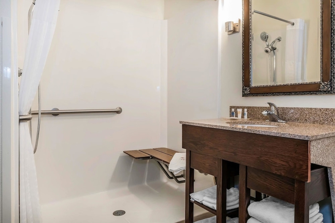 Imagen de la habitación del Hotel Comfort Suites Miamisburg - Dayton South. Foto 13