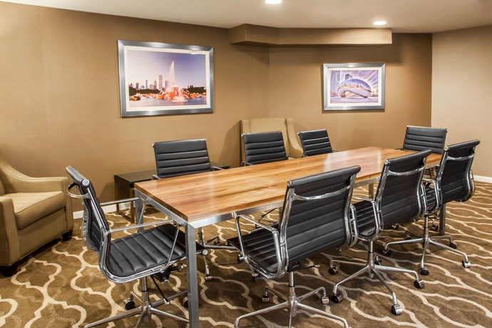 Imagen de los interiores del Hotel Comfort Suites Michigan Avenue Loop. Foto 16