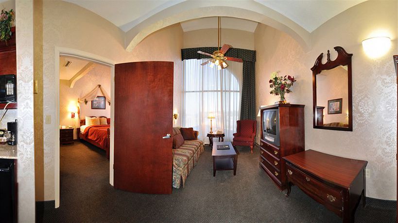 Imagen de los exteriores del Hotel Comfort Suites Mobile East Bay. Foto 11