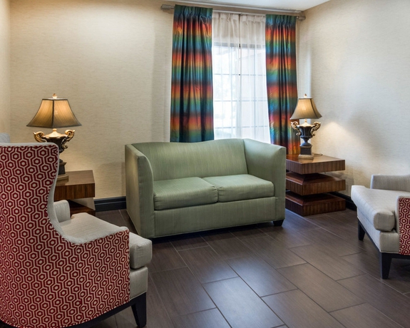 Imagen de los interiores del Hotel Comfort Suites, Monroe. Foto 10