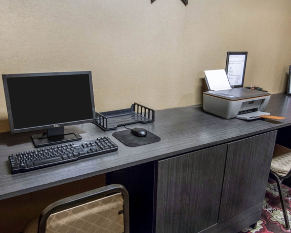 Imagen de los interiores del Hotel Comfort Suites, Monroe. Foto 14