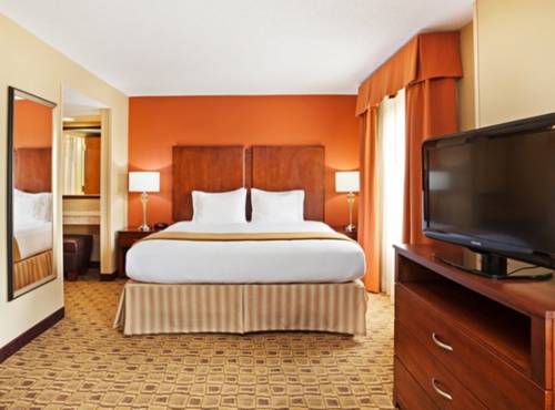 Imagen de la habitación del Hotel Comfort Suites Near Birkdale Village- Huntersville. Foto 2