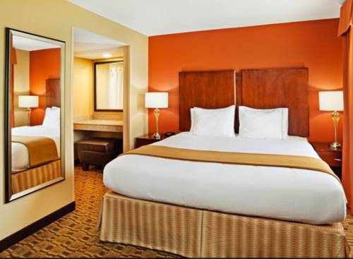 Imagen de la habitación del Hotel Comfort Suites Near Birkdale Village- Huntersville. Foto 3