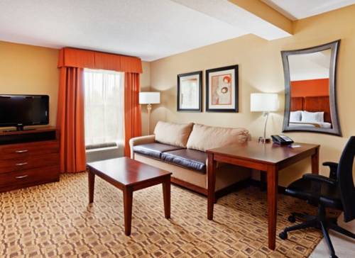 Imagen de la habitación del Hotel Comfort Suites Near Birkdale Village- Huntersville. Foto 9