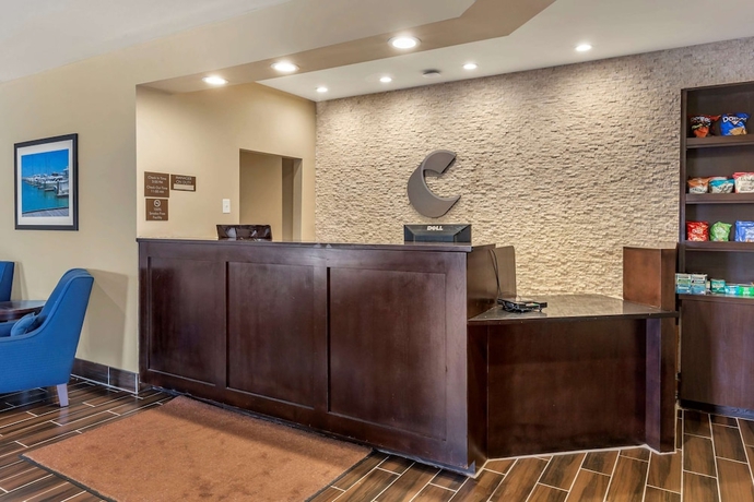 Imagen de los interiores del Hotel Comfort Suites Near Camp Lejeune. Foto 18