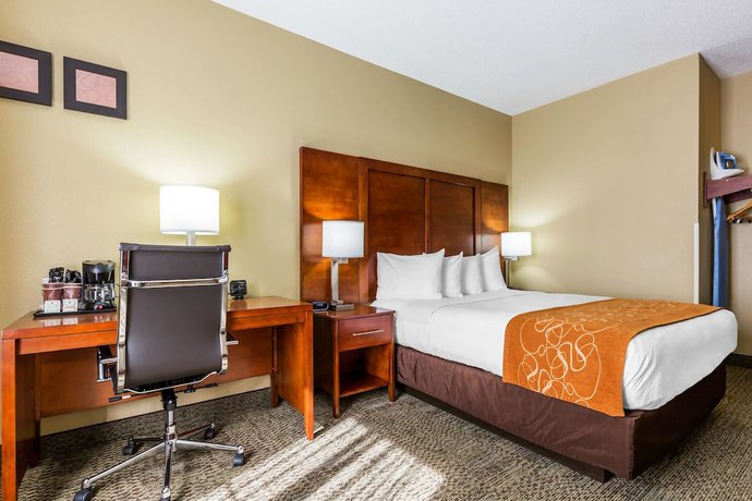 Imagen de la habitación del Hotel Comfort Suites Near I-80 And I-94. Foto 15