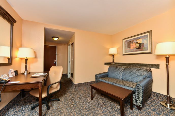 Imagen de los interiores del Hotel Comfort Suites Near Mcas Beaufort. Foto 10