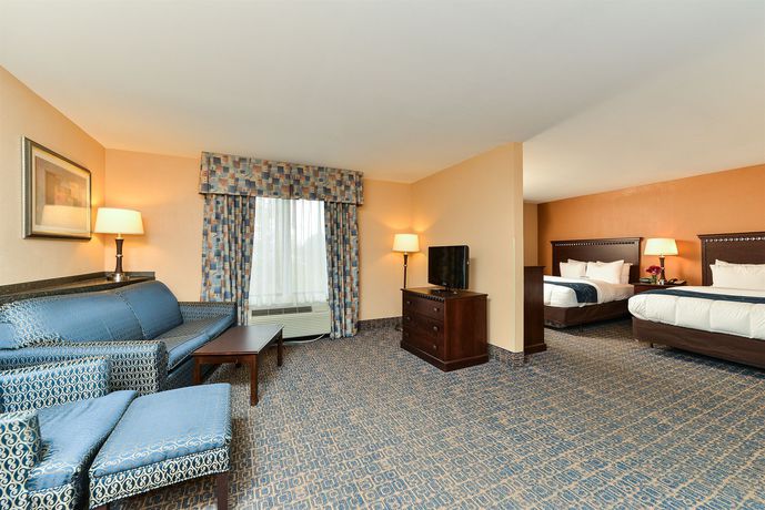 Imagen de la piscina del Hotel Comfort Suites Near Mcas Beaufort. Foto 15
