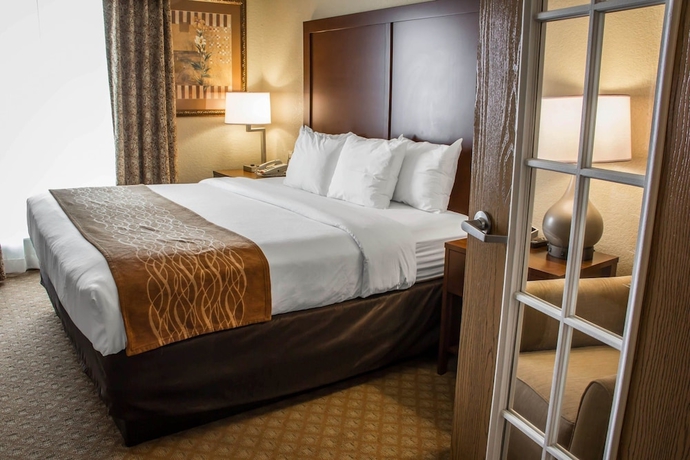 Imagen de la habitación del Hotel Comfort Suites Near Seaworld. Foto 5