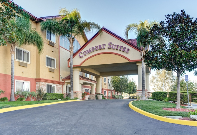 Imagen general del Hotel Comfort Suites Near Six Flags Magic Mountain. Foto 4