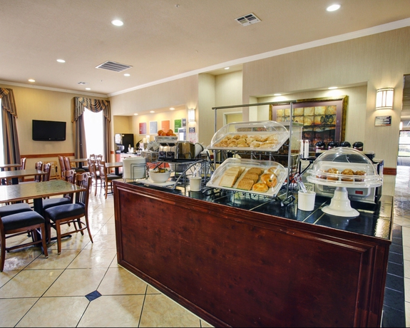 Imagen del bar/restaurante del Hotel Comfort Suites Near Texas State University. Foto 6