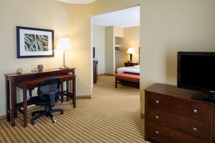 Imagen de los interiores del Hotel Comfort Suites Near Universal Orlando Resort. Foto 15